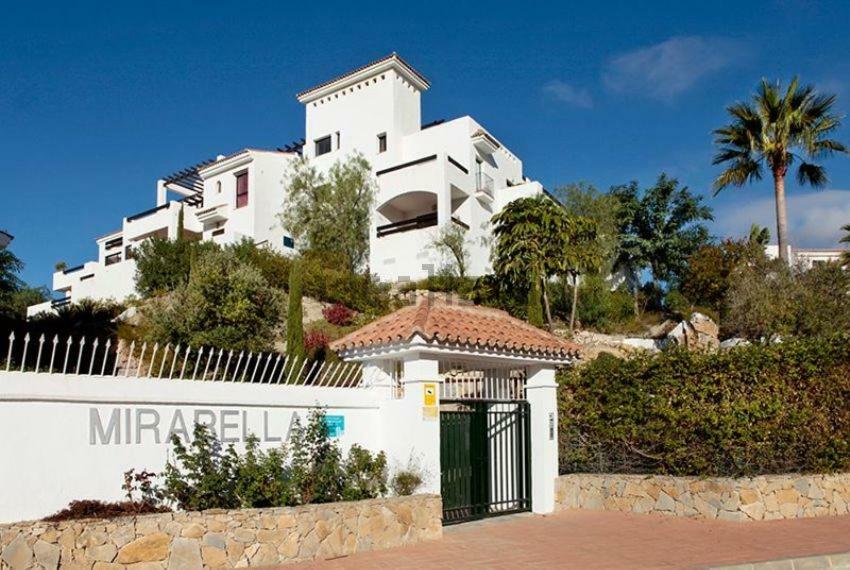 Luxury Apartment Set In Dona Julia Golf Course Касарес Экстерьер фото