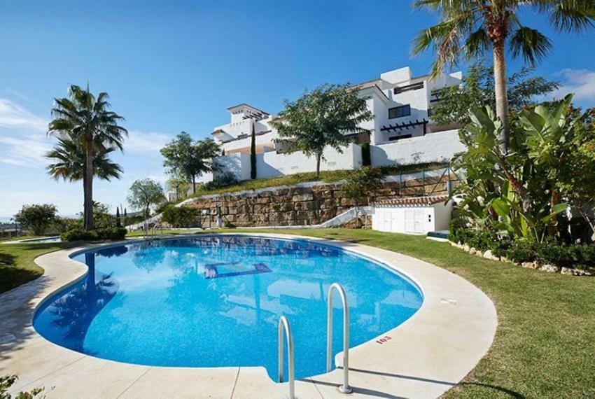 Luxury Apartment Set In Dona Julia Golf Course Касарес Экстерьер фото